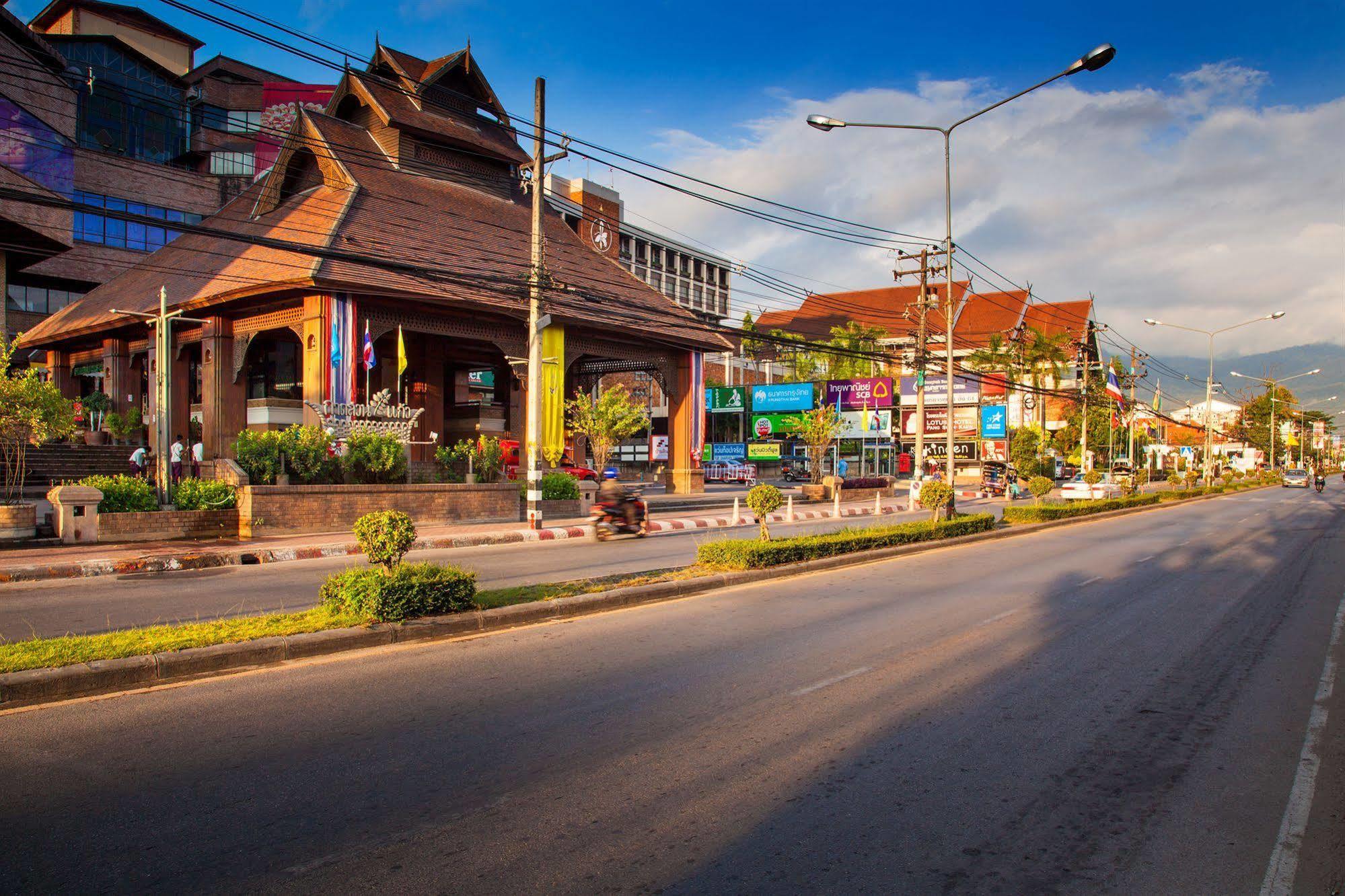 Baan Din Ki Hotel Chiang Mai Exterior foto